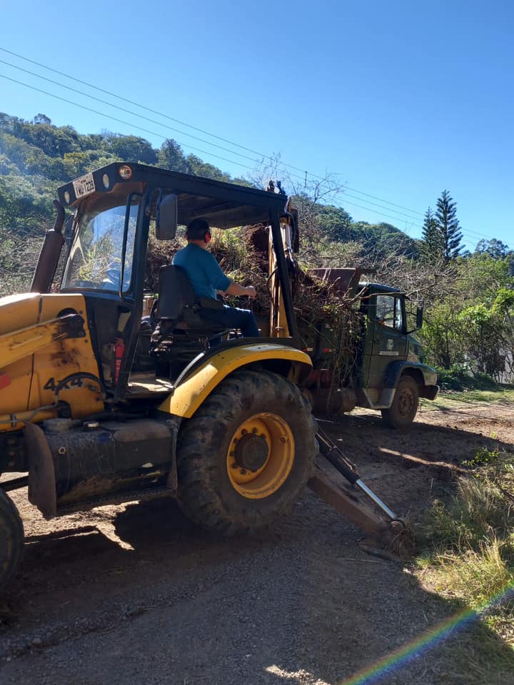 15 06obras001