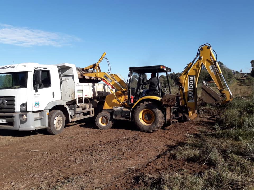 17 06obras001