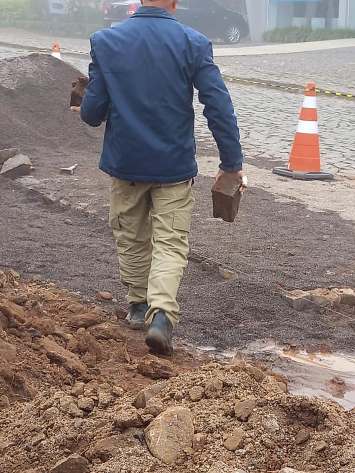 17 06obras002